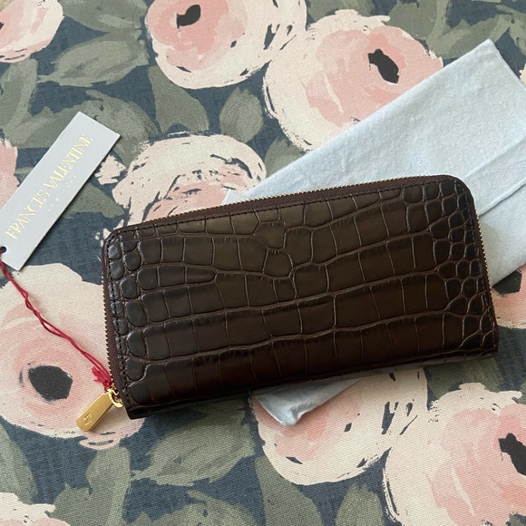 Frances Valentine Croc Embossed Washington Zip Around Continental Wallet - Picture 4 of 13
